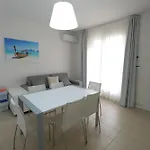 Appartamento Wave Village Piano Terra Piazza Trieste
