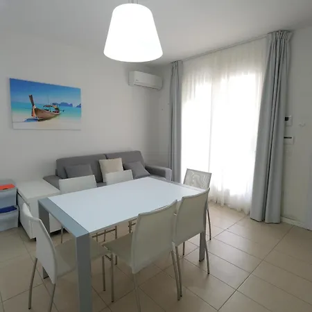Apartmán Wave Village Piano Terra Piazza Trieste